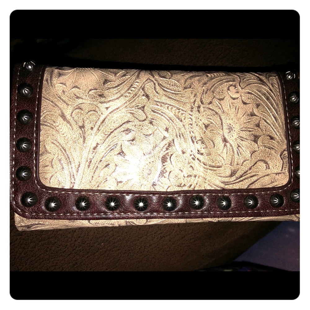 Blazin Roxx Embossed Leather Wallet